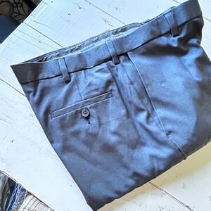 Haggar COOL 18 Pro Gray Classic Fit Dress Pants Men's Size 34x32